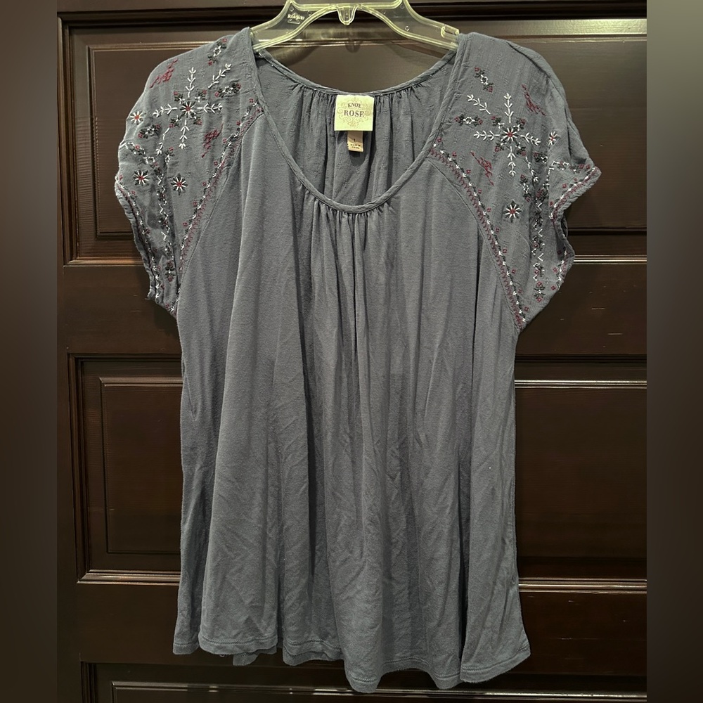 Knox Rose Gray Flowy Top